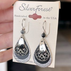 SILVER FOREST | black and Silver tone tear drop dangle earrings